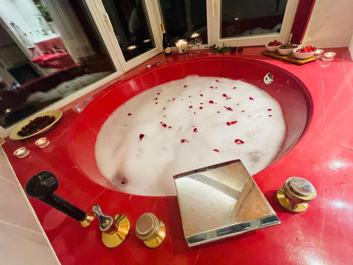 Chalet 4 Personnes Avec Sauna 莱森 外观 照片