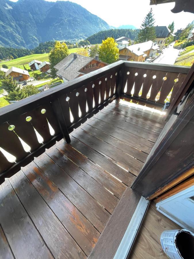 Chalet 4 Personnes Avec Sauna 莱森 外观 照片