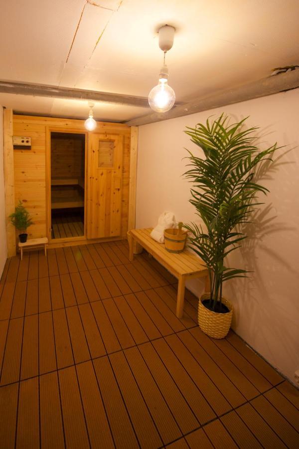 Chalet 4 Personnes Avec Sauna 莱森 外观 照片