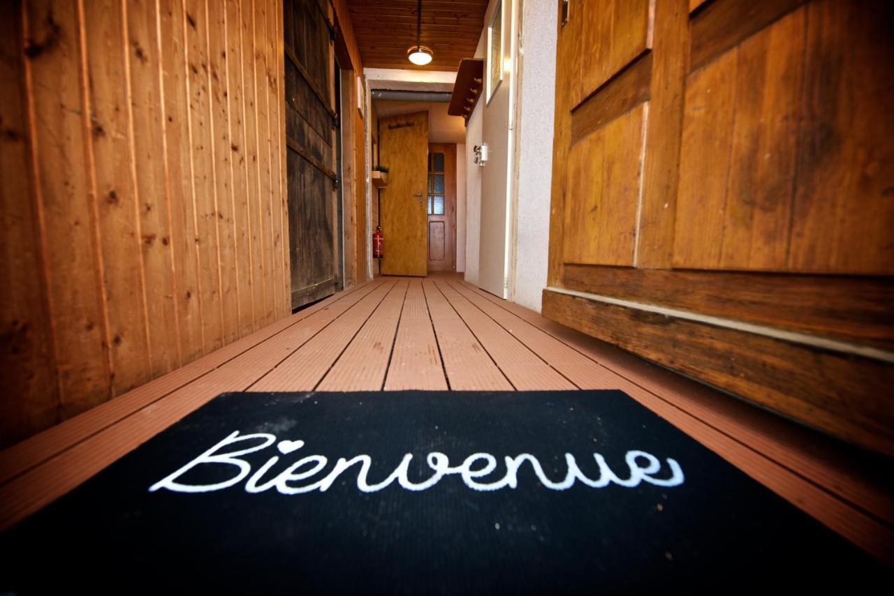 Chalet 4 Personnes Avec Sauna 莱森 外观 照片
